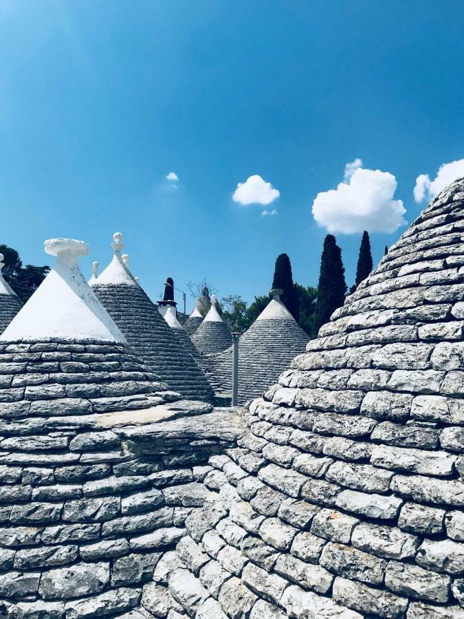 Trullo "Vicolo Fiorito" Villa อัลเบโรเบลโล ภายนอก รูปภาพ